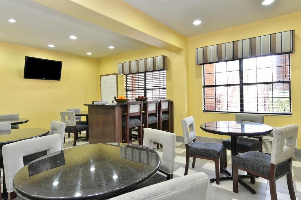 Best Western La Place Inn Екстер'єр фото