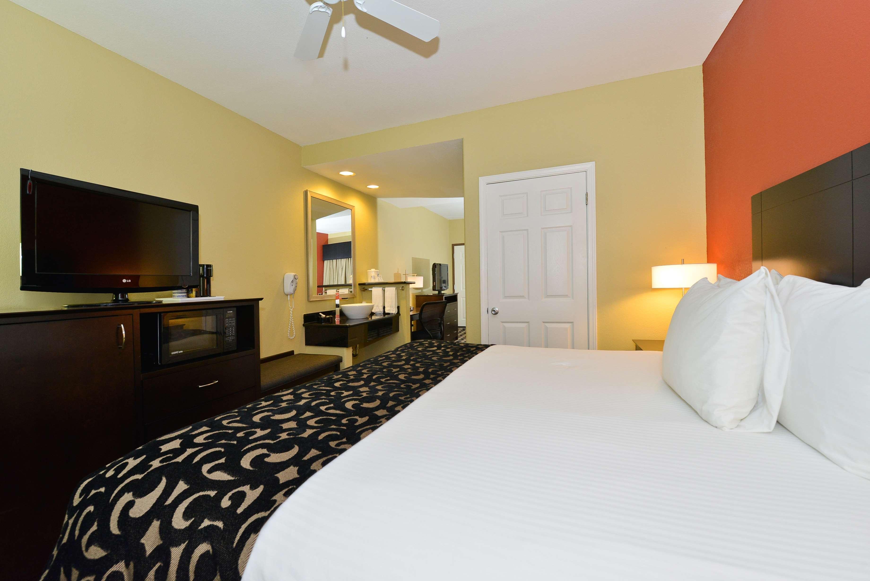 Best Western La Place Inn Номер фото