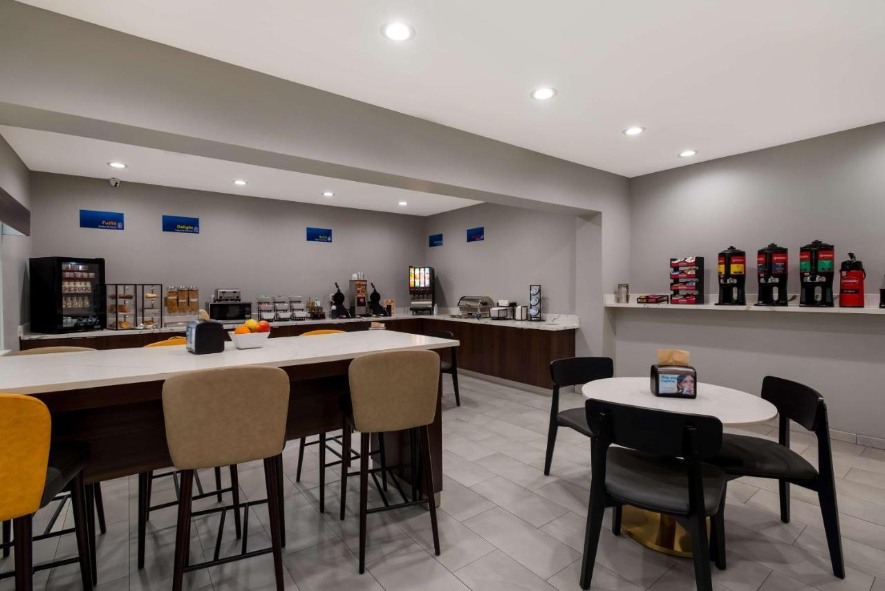 Best Western La Place Inn Екстер'єр фото