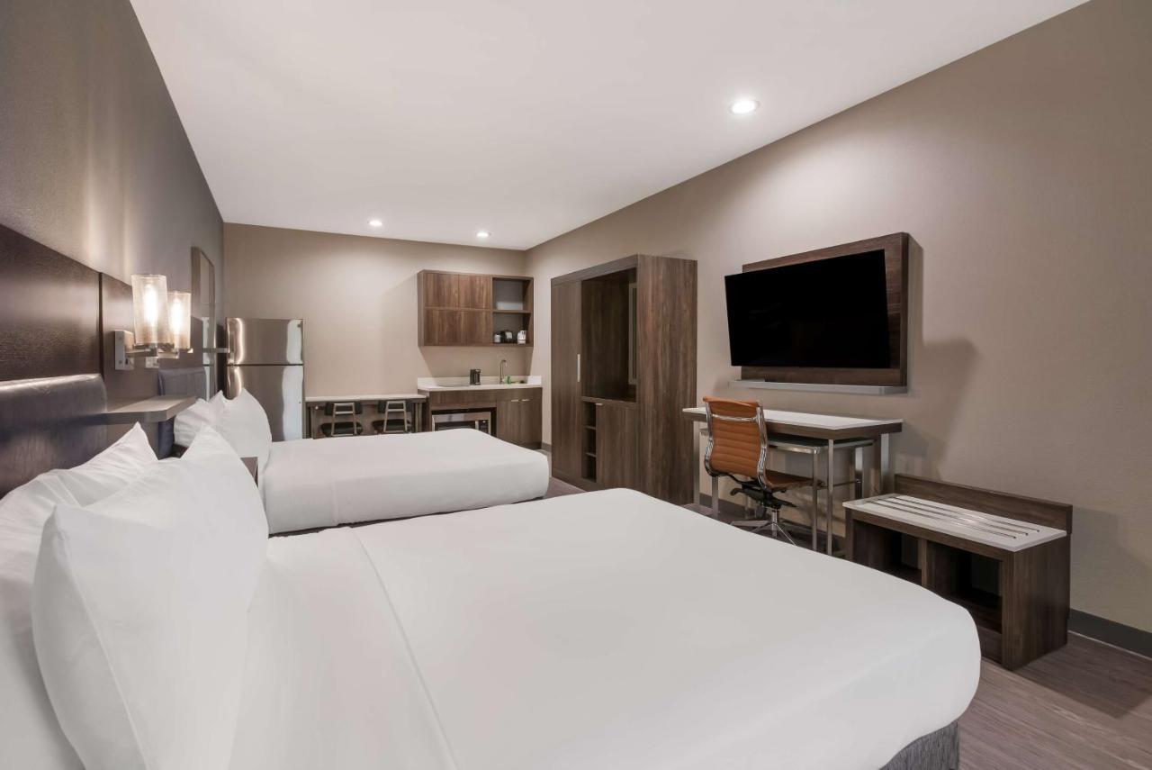 Best Western La Place Inn Екстер'єр фото